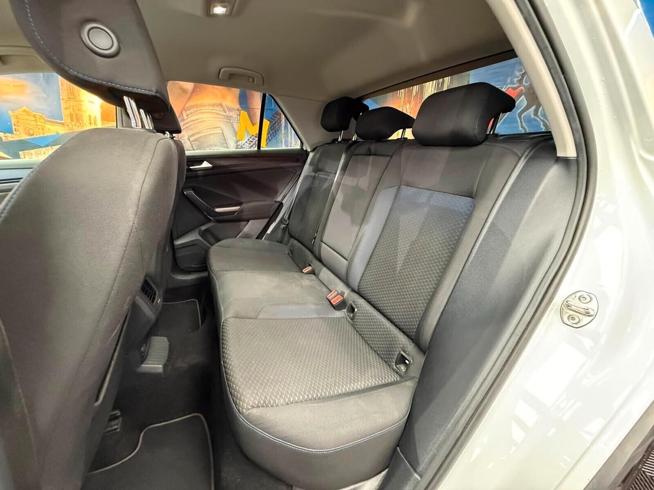 Volkswagen T-Roc 1.6 TDI SCR Style BlueMotion Technology (891)