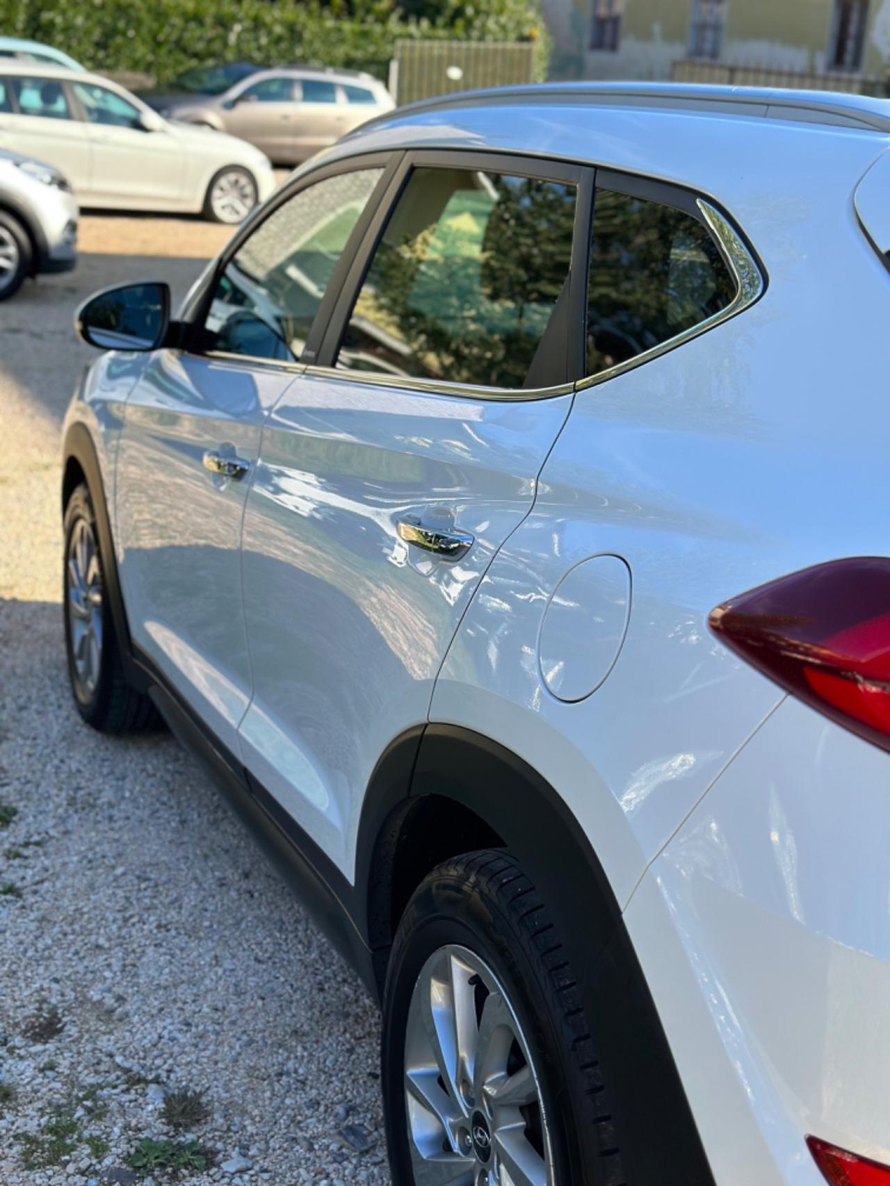 Hyundai TUCSON 1.7 CRDi XPOSSIBILE UNICOPR