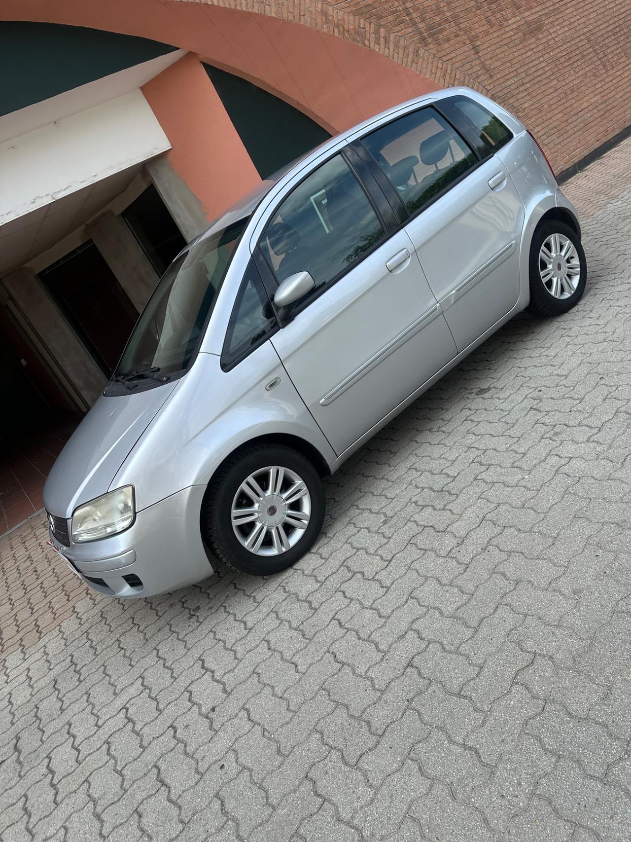 Fiat Idea 1.4 BlackEnergy GPL
