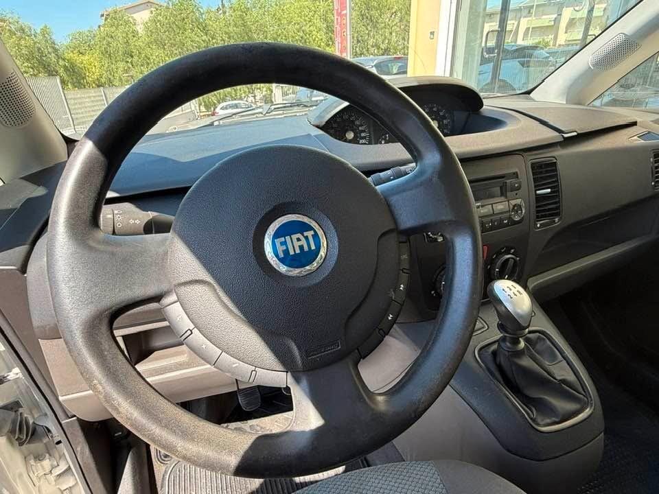 Fiat Idea 1.2 16V BlackLabel