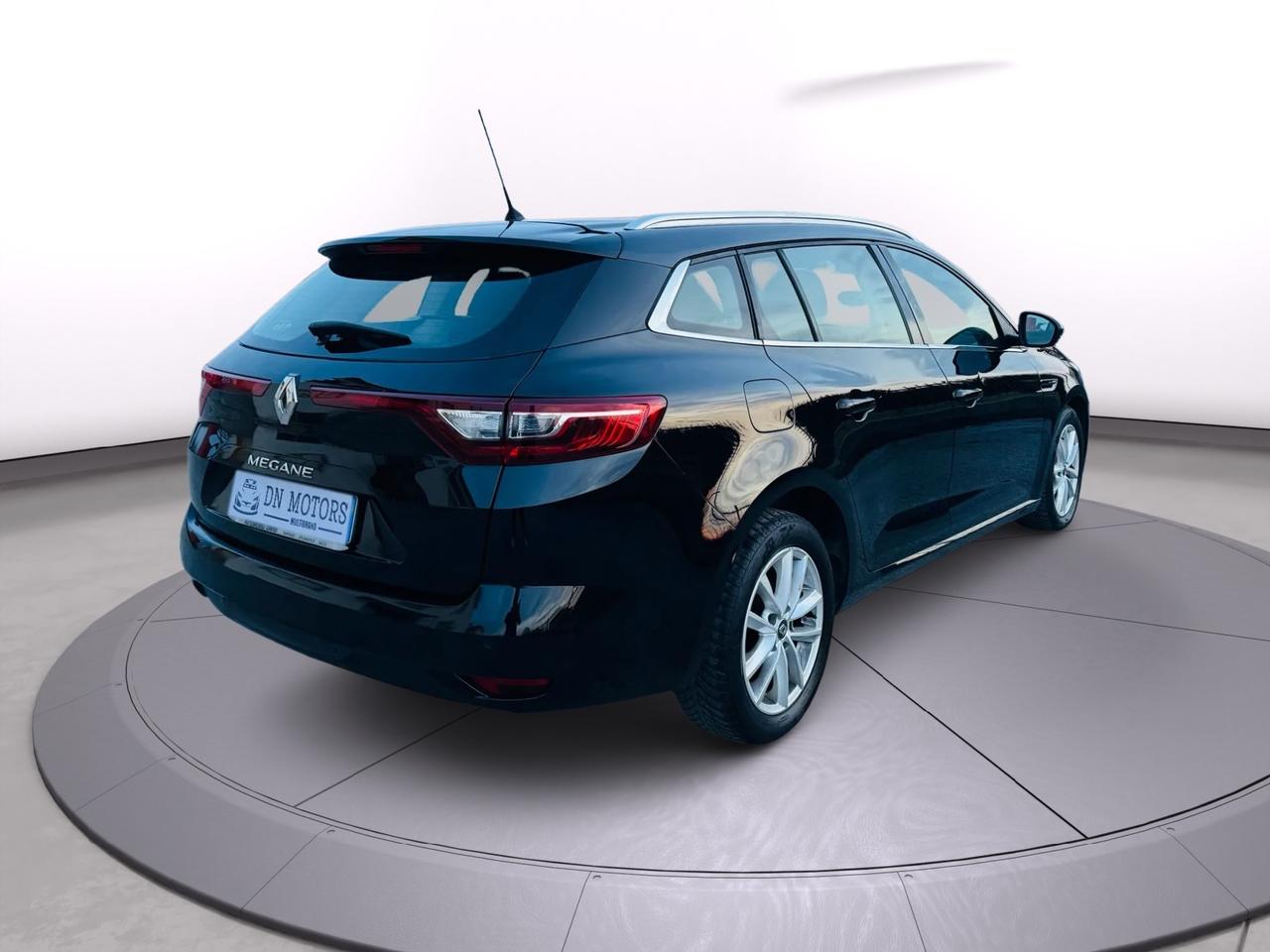 Renault Megane 1.5 dCi 2017 cambio Automatico