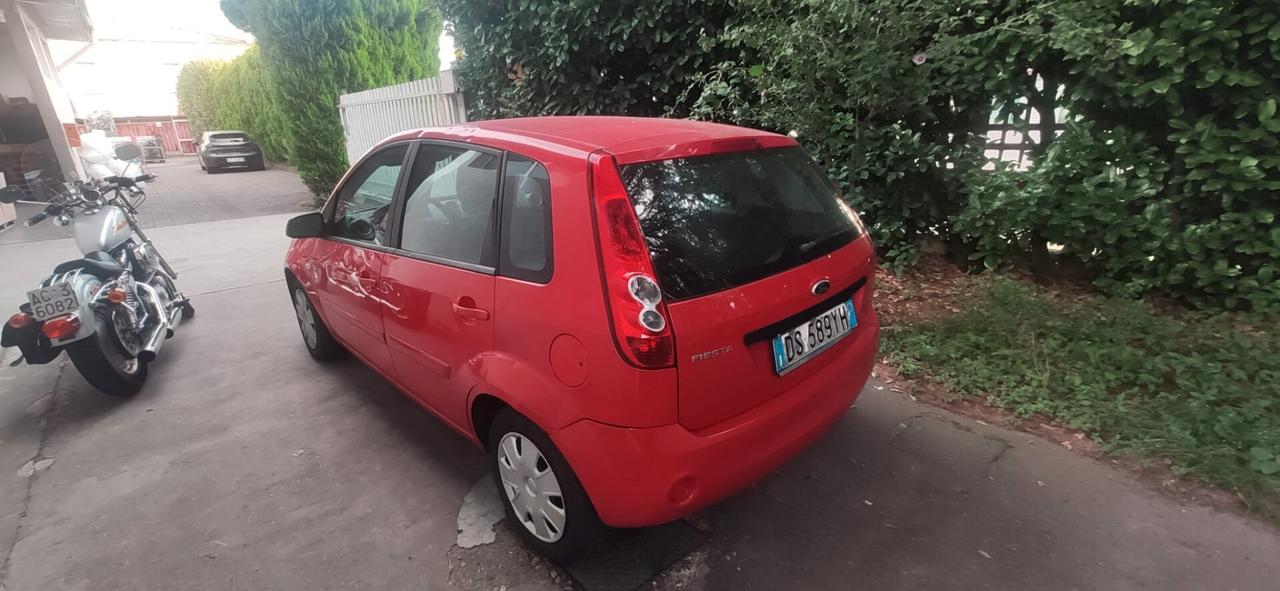 Ford Fiesta 1.2 16V 5p