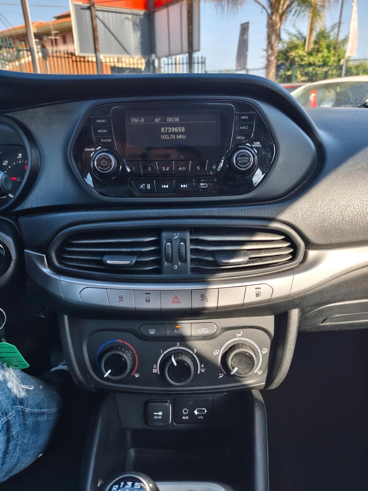 Fiat Tipo 1.4 T-Jet 120CV GPL 5 porte Easy