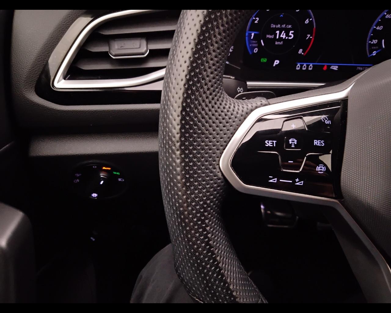 VOLKSWAGEN T-Roc I 2022 - T-Roc 1.5 tsi R-Line dsg