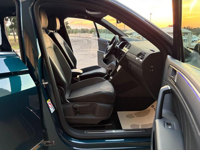 VOLKSWAGEN Tiguan 2.0 TDI 150 CV SCR DSG R-Line LUCI AMBIENTE
