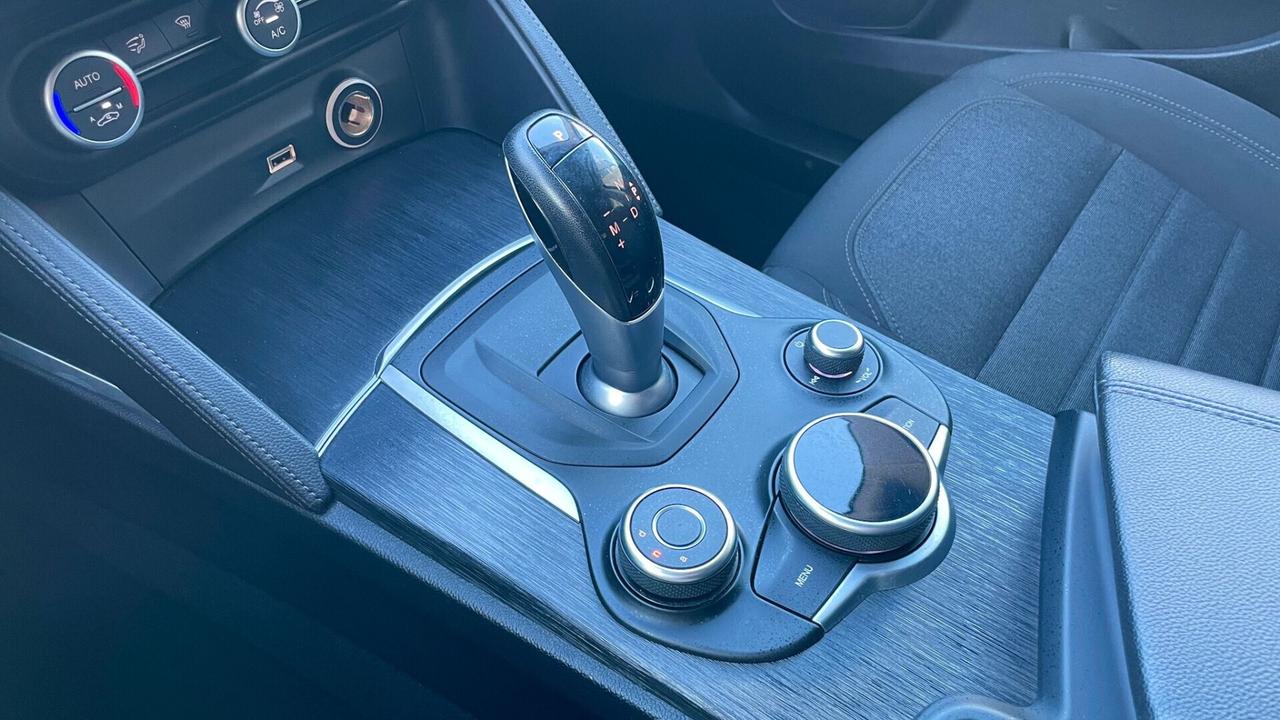ALFA ROMEO STELVIO 2.2 TURBODIESEL AT8 Q4 190CV – LED, PORTELLONE ELETTRICO, CRUISE CONTROL