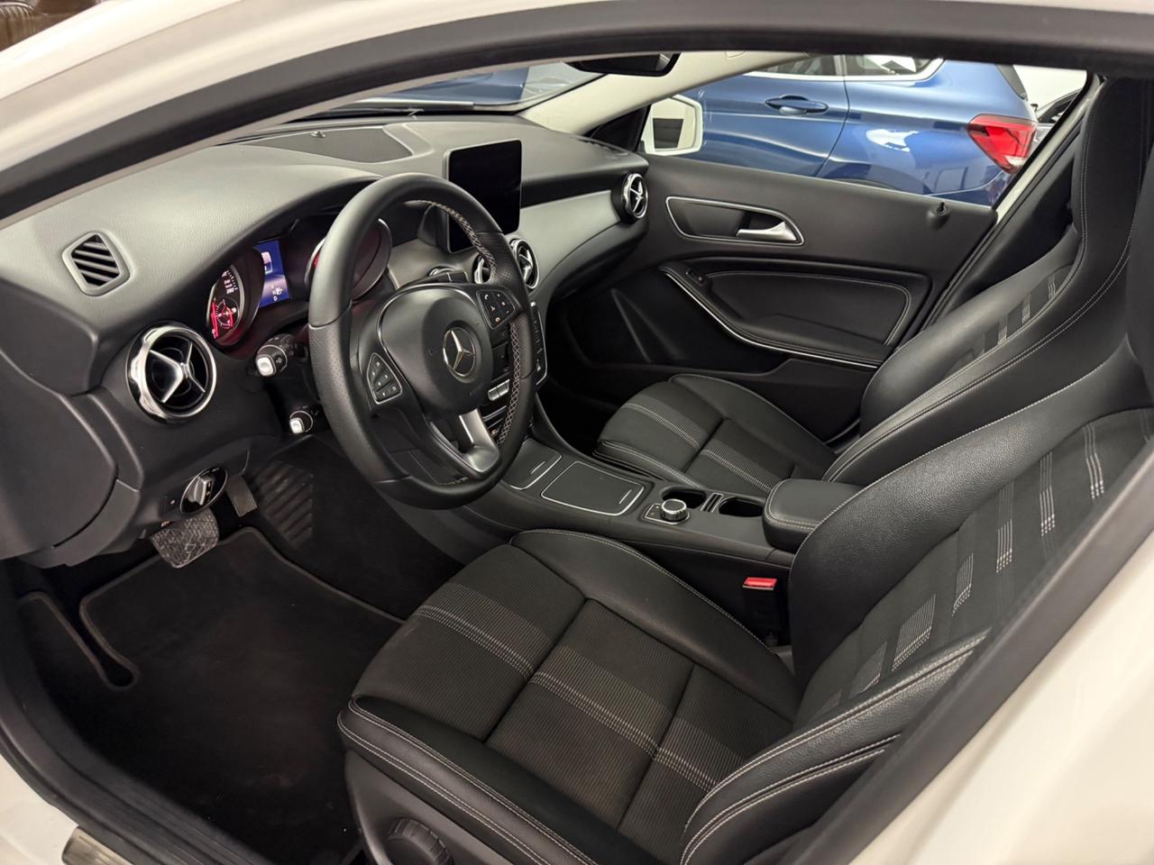 Mercedes-benz GLA 200 d Automatic 2.2 136 Cv Motore Mercedes