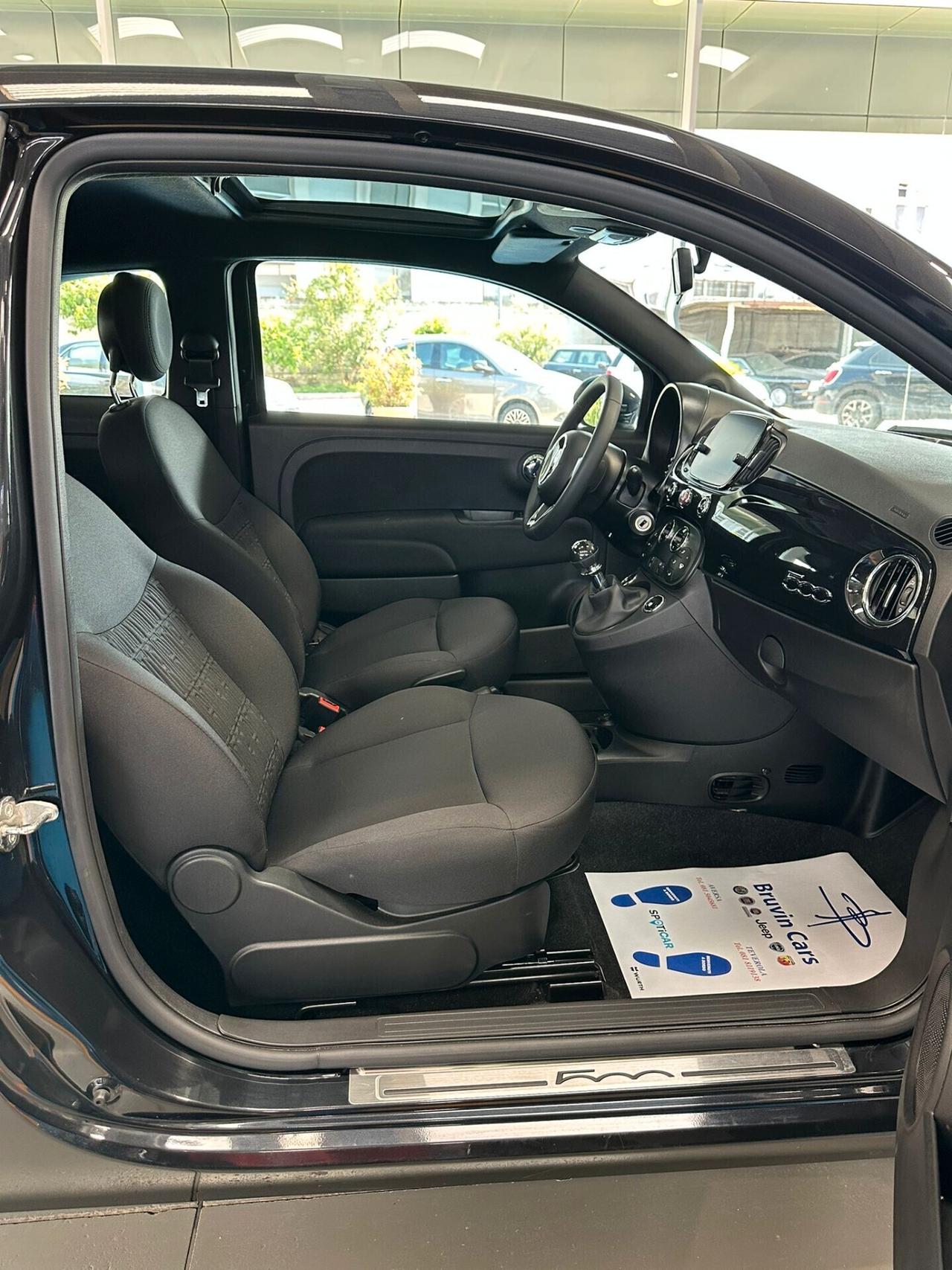 Fiat 500 1.0 hybrid DOLCEVITA 2024 km aziendale