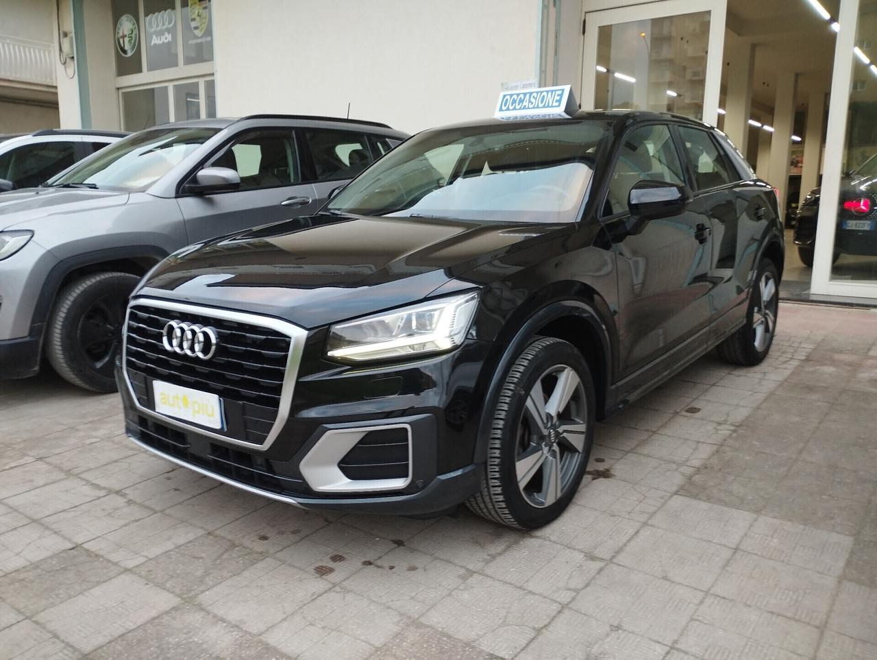 Audi Q2 30 TDI S tronic Identity Black