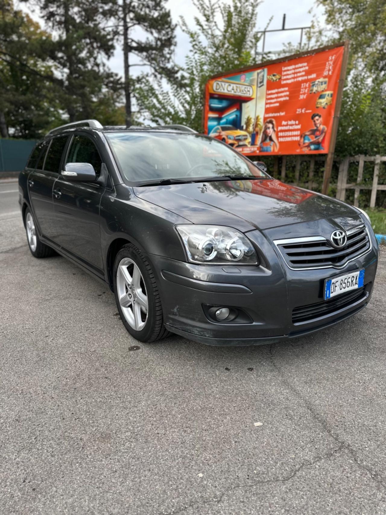 Toyota Avensis 2.0 D-4D 16V Station Wagon