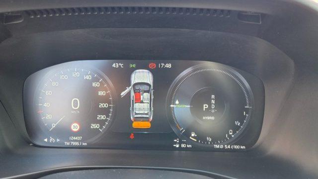 VOLVO XC40 T4 Recharge Plug-in Hybrid Exp. PERMUTE UNICOPR.