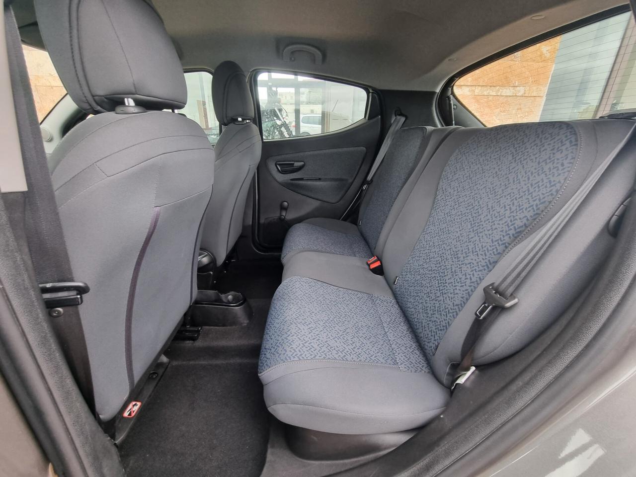Lancia Ypsilon 1.0 FireFly 5 porte S&S Hybrid Ecochic A. Ferretti