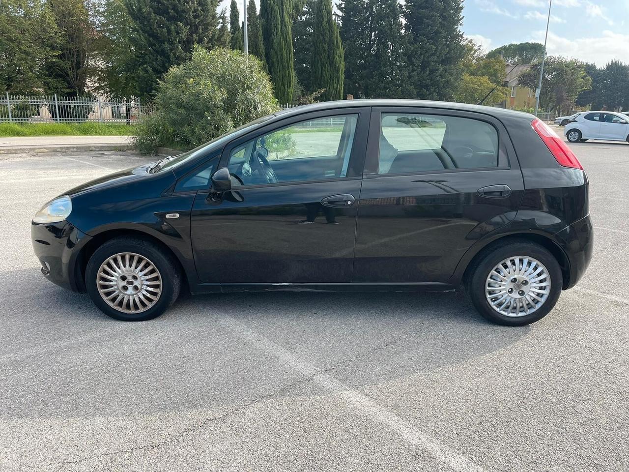 FIAT GRANDE PUNTO 1.2 BENZ 2008 12 MESI DI GARANZIA