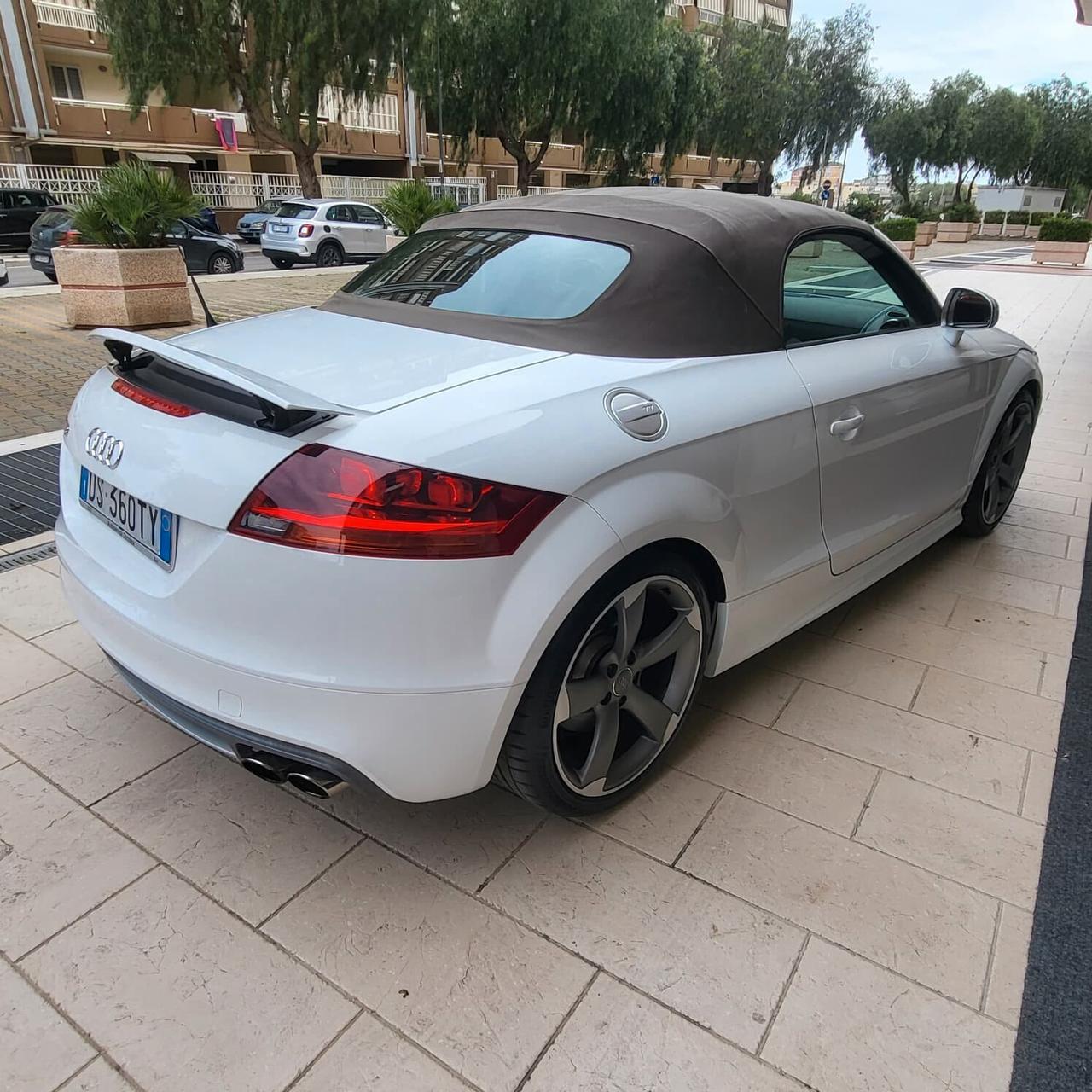 Audi TT TTS Roadster 2.0 272 CV TFSI quattro S tronic