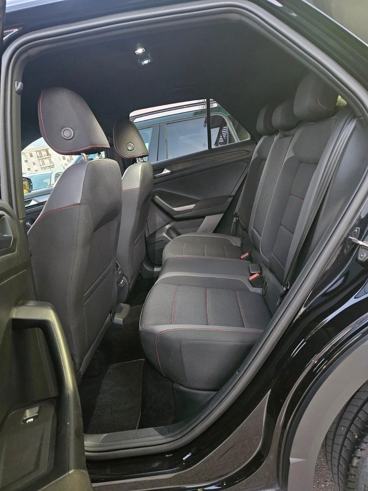 Volkswagen T-Roc RLINE 2.0 150cv automatica DSG