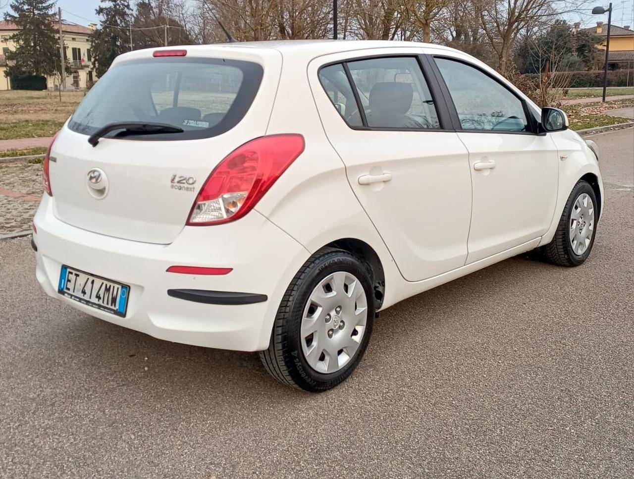 Hyundai i20 1.2 5p. Econext Sound Edition