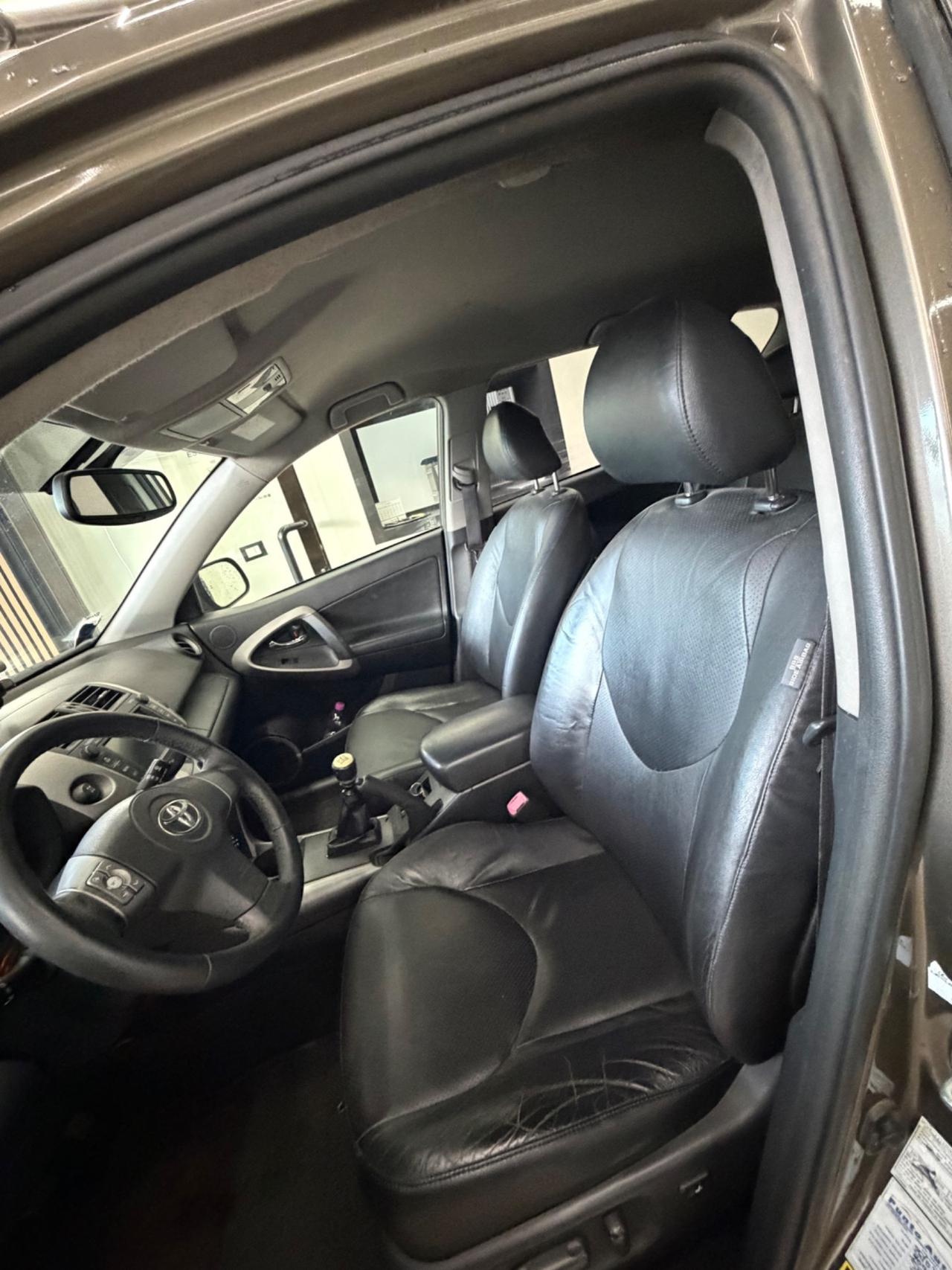 Toyota RAV 4 RAV4 Crossover 2.2 D-Cat 177 CV Executive