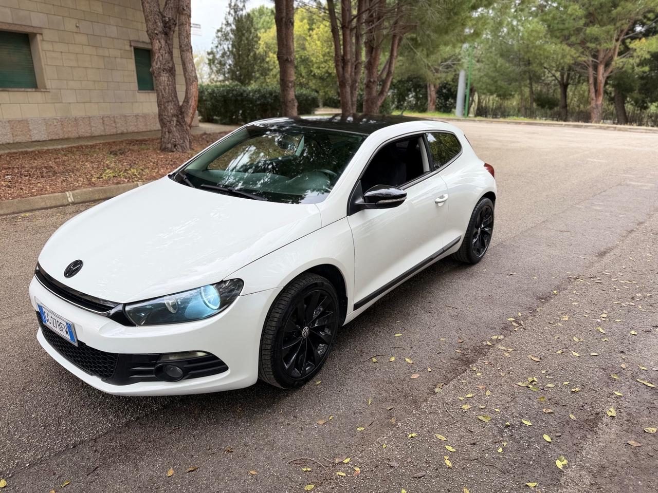 Volkswagen Scirocco 2.0 TDI 140CV DPF