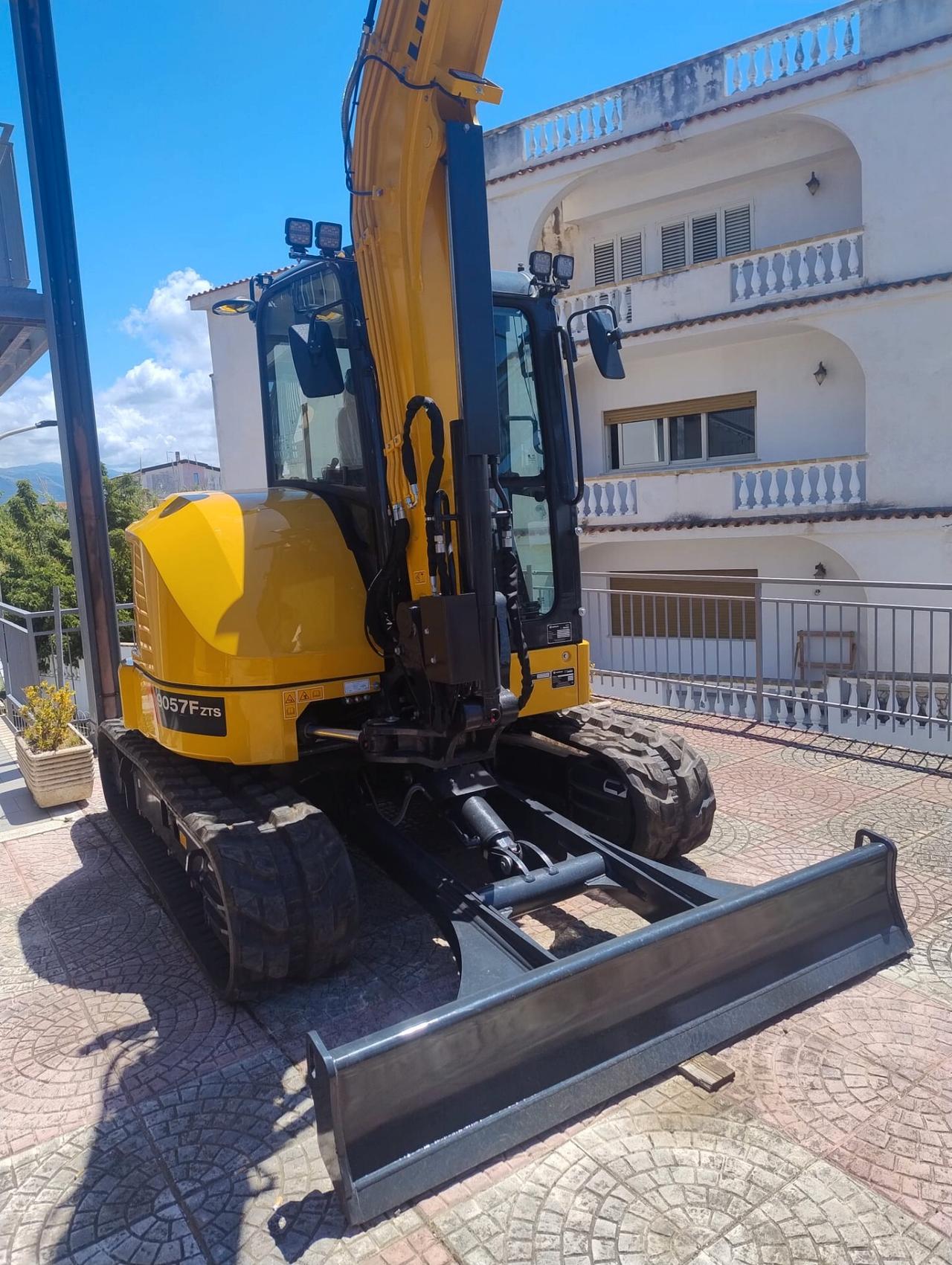 Escavatore Nuovo LiuGong 9057F (57 Quintali)