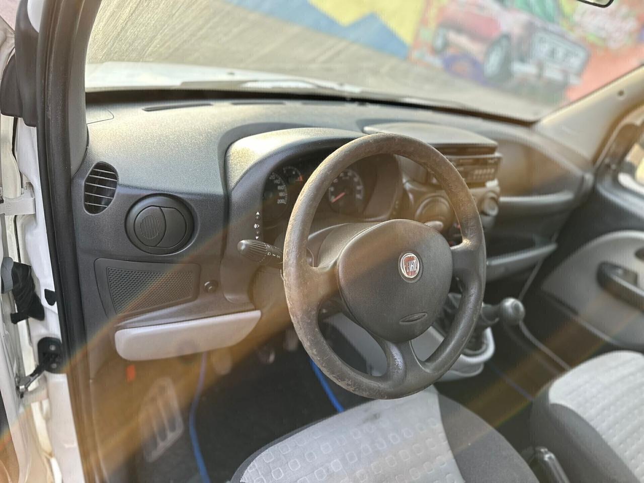Fiat doblo 5 posti anno 2008 autocarro