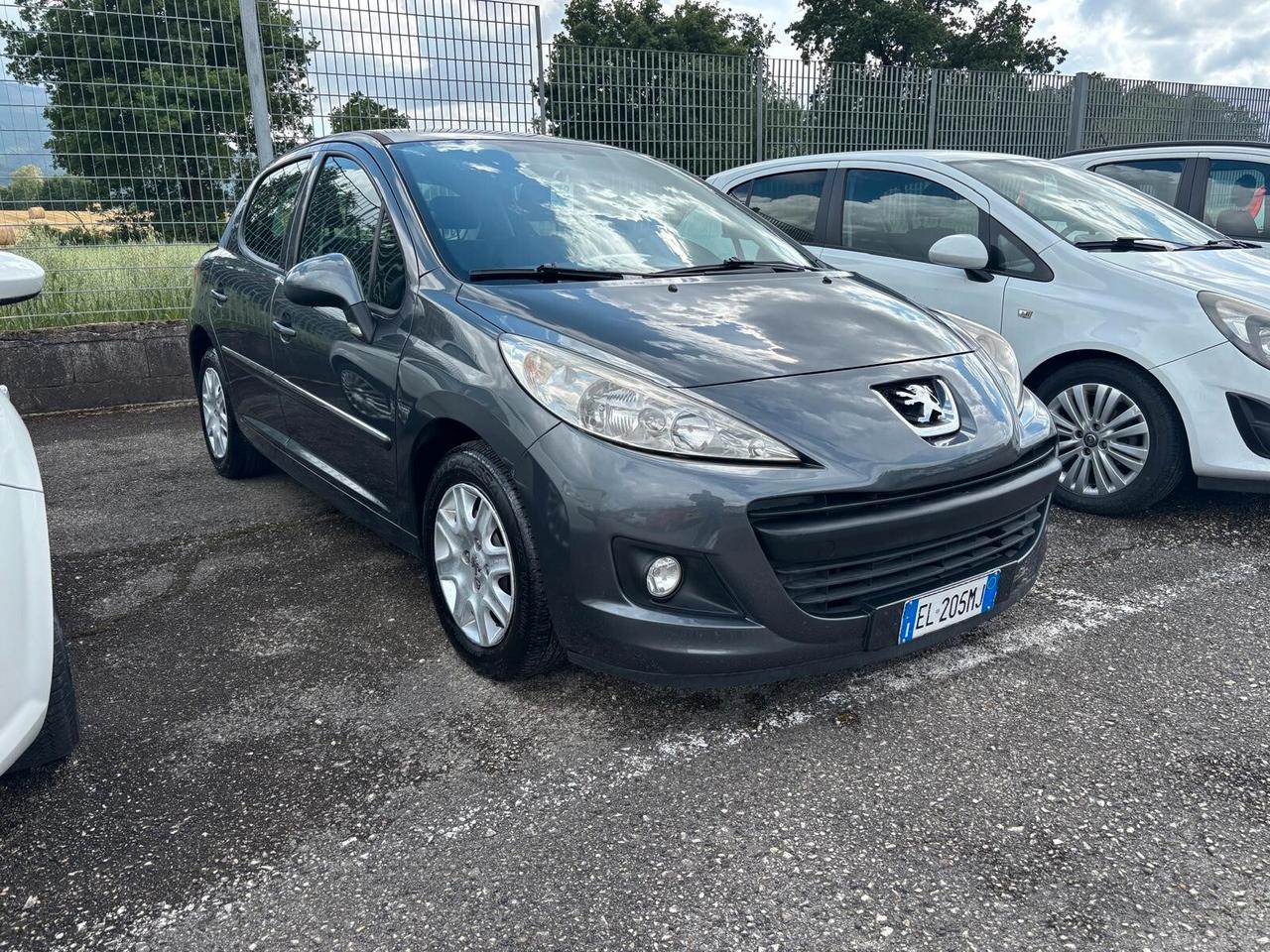 Peugeot 207 1.4 HDi 70CV 5 porte - 2012
