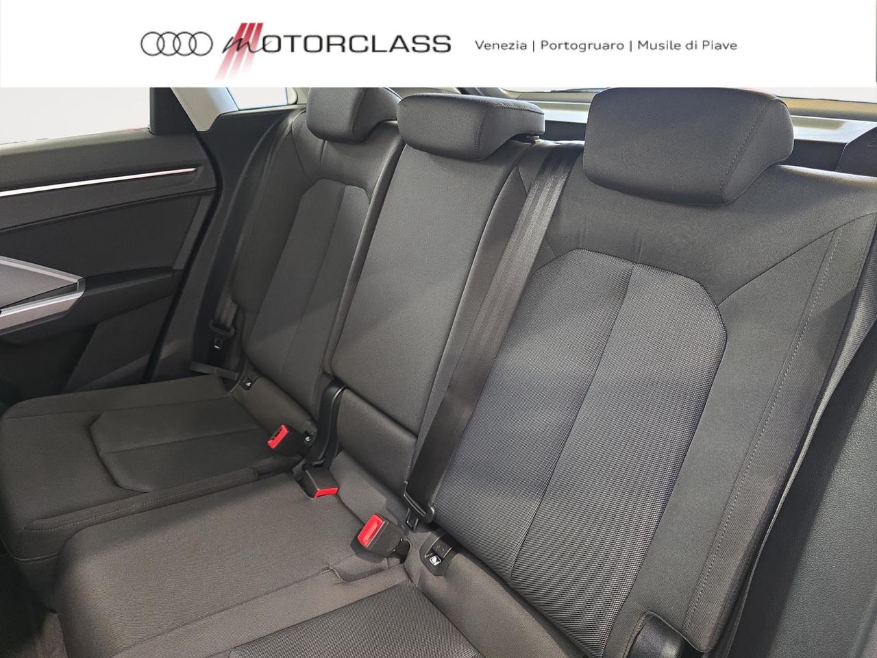 Audi Q3 35 2.0 tdi business s tronic