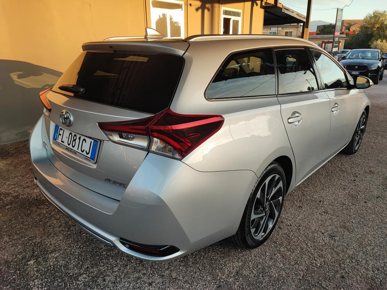 Toyota Auris Touring Sports 1.6 D-4D Lounge
