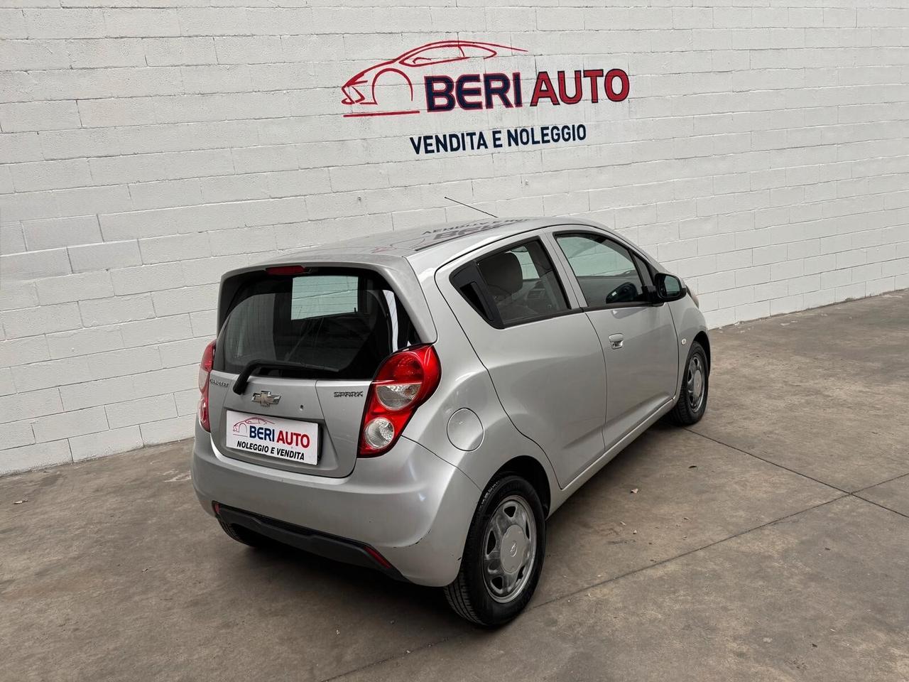 Chevrolet Spark adatta neopatentati
