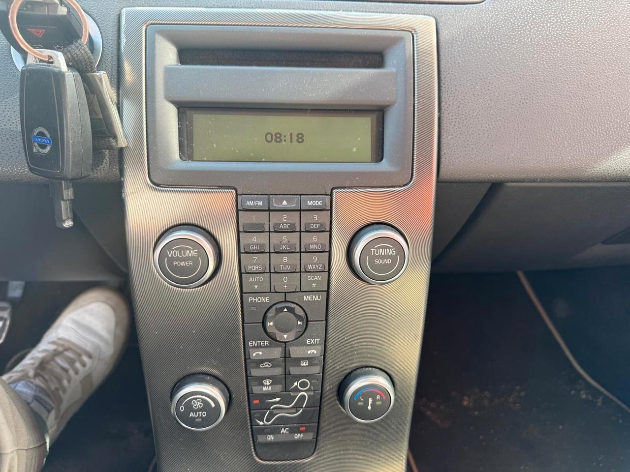 Volvo V50 D2 R-design NEOPATENTATI