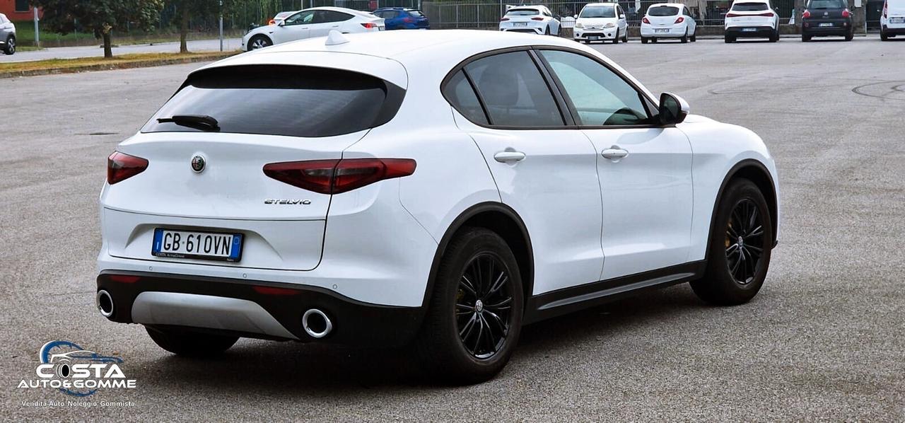 Alfa Romeo Stelvio 2.2 Turbo Diesel 160CV Super AT8