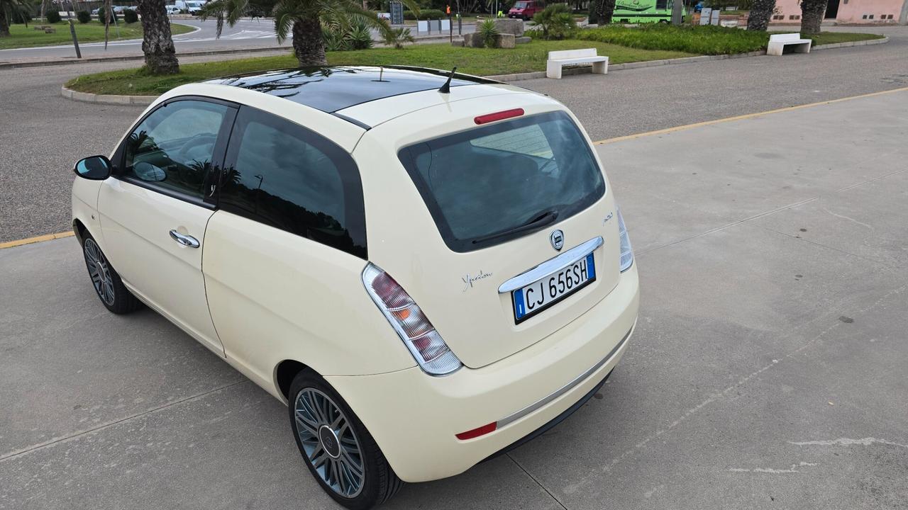 Lancia Ypsilon 1.3 Multijet 16V Argento