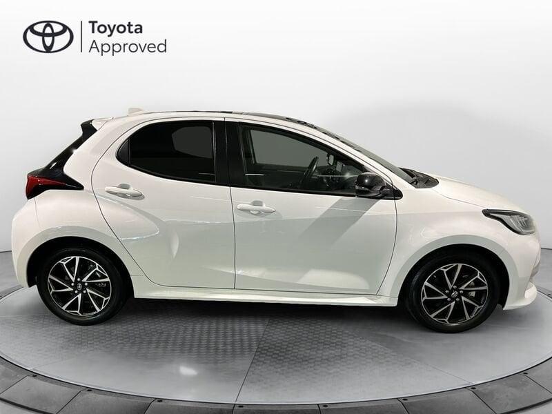 Toyota Yaris Yaris 1.5 Hybrid 5 porte Lounge AREA C FREE + SENSORI DI PARCHEGGIO