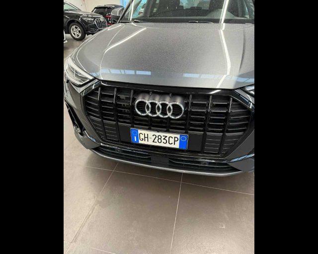 AUDI Q3 45 TFSI e S tronic S line edition