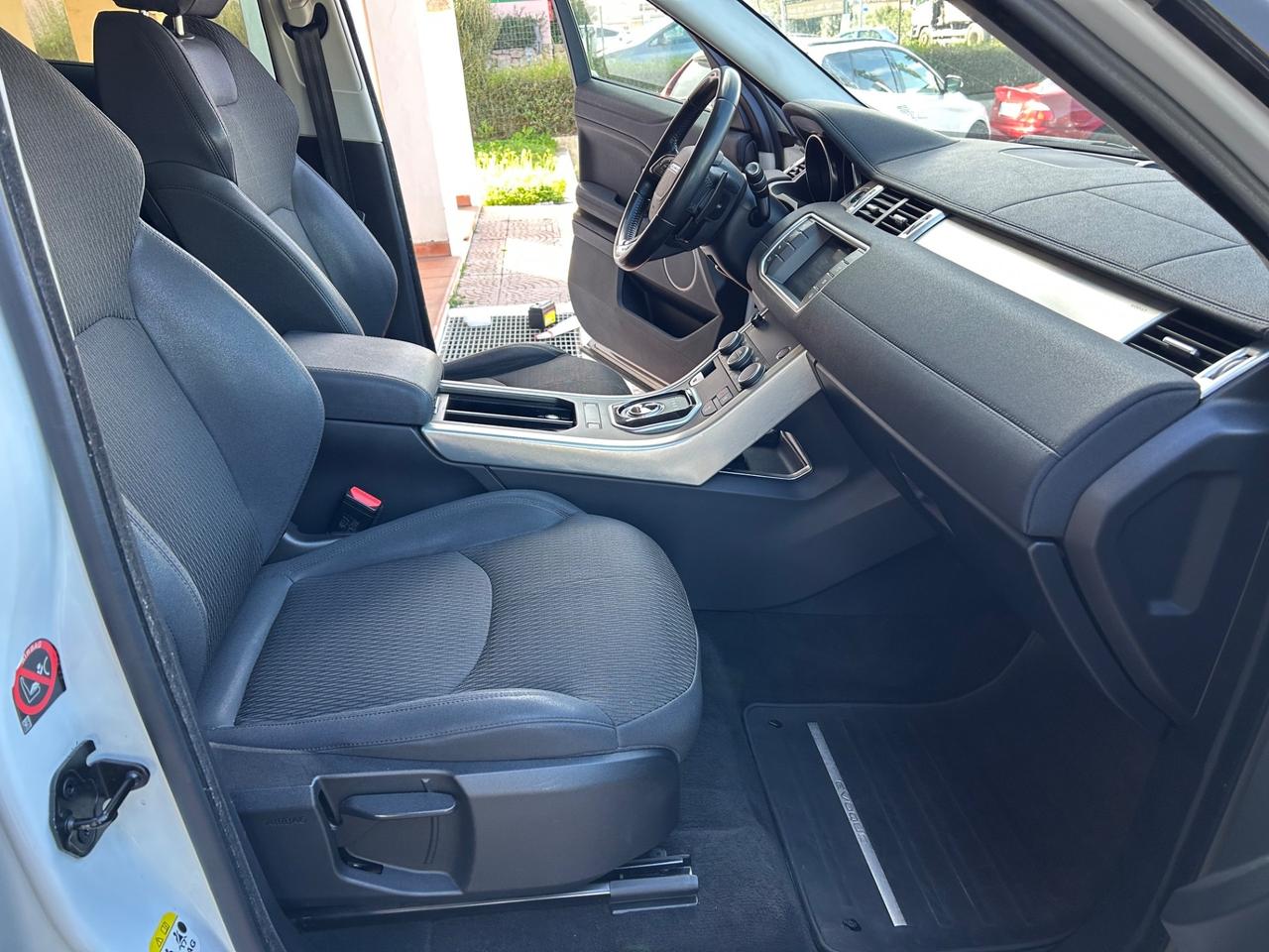 Land Rover Range Evoque 2.0 TD4 180 CV 5p. SE