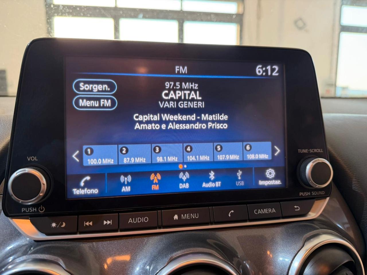 Nissan Juke 1.0 DIG-T 114 CV DCT N-Connecta