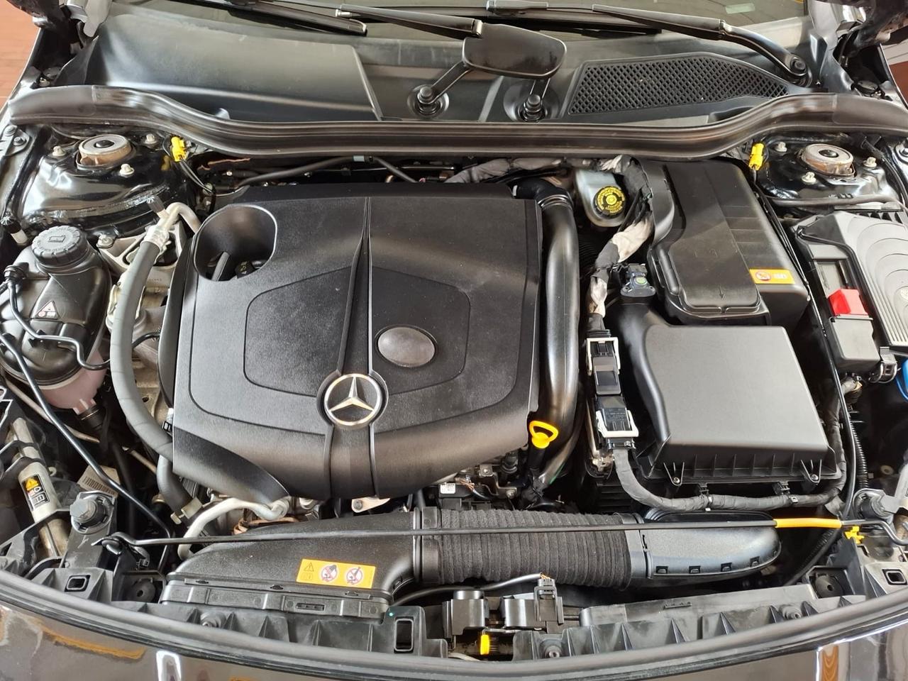 Mercedes-benz CLA 200 d S.W. Premium full optional