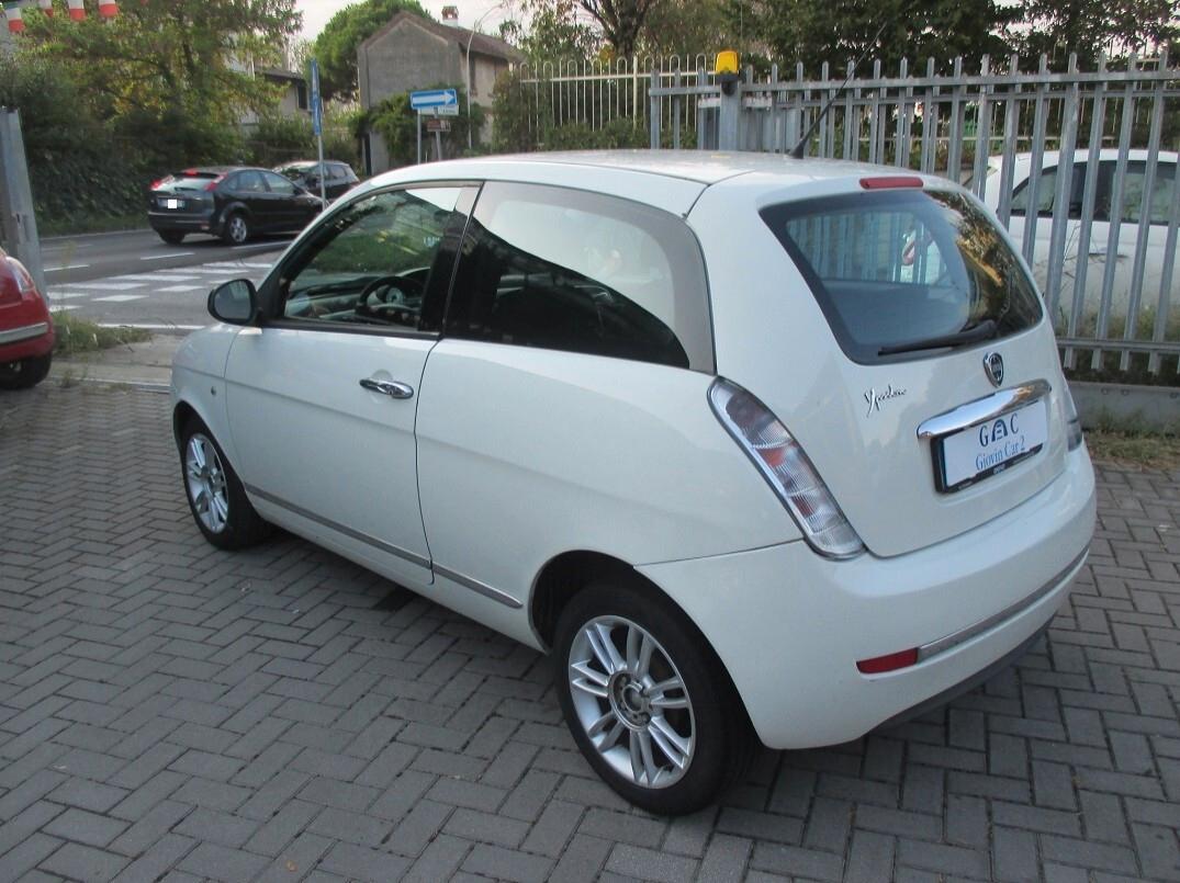 Lancia Ypsilon 1.3 mjt 16v E5 Per Neopatentati
