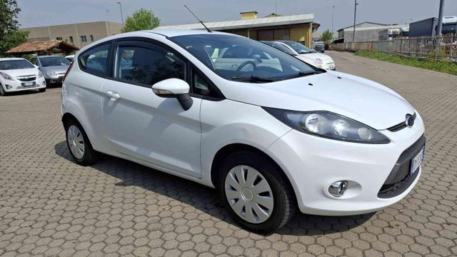 FORD Fiesta 1.6 TDCi ADATTA NEOPATENTATI
