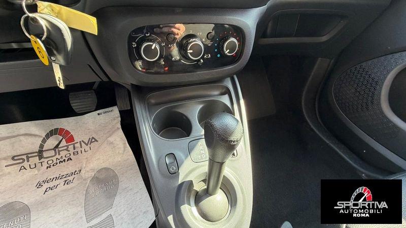 smart fortwo PELLE NAVI TETTO RATA MENSILE 193,00 EURO 70 1.0 52kW passion