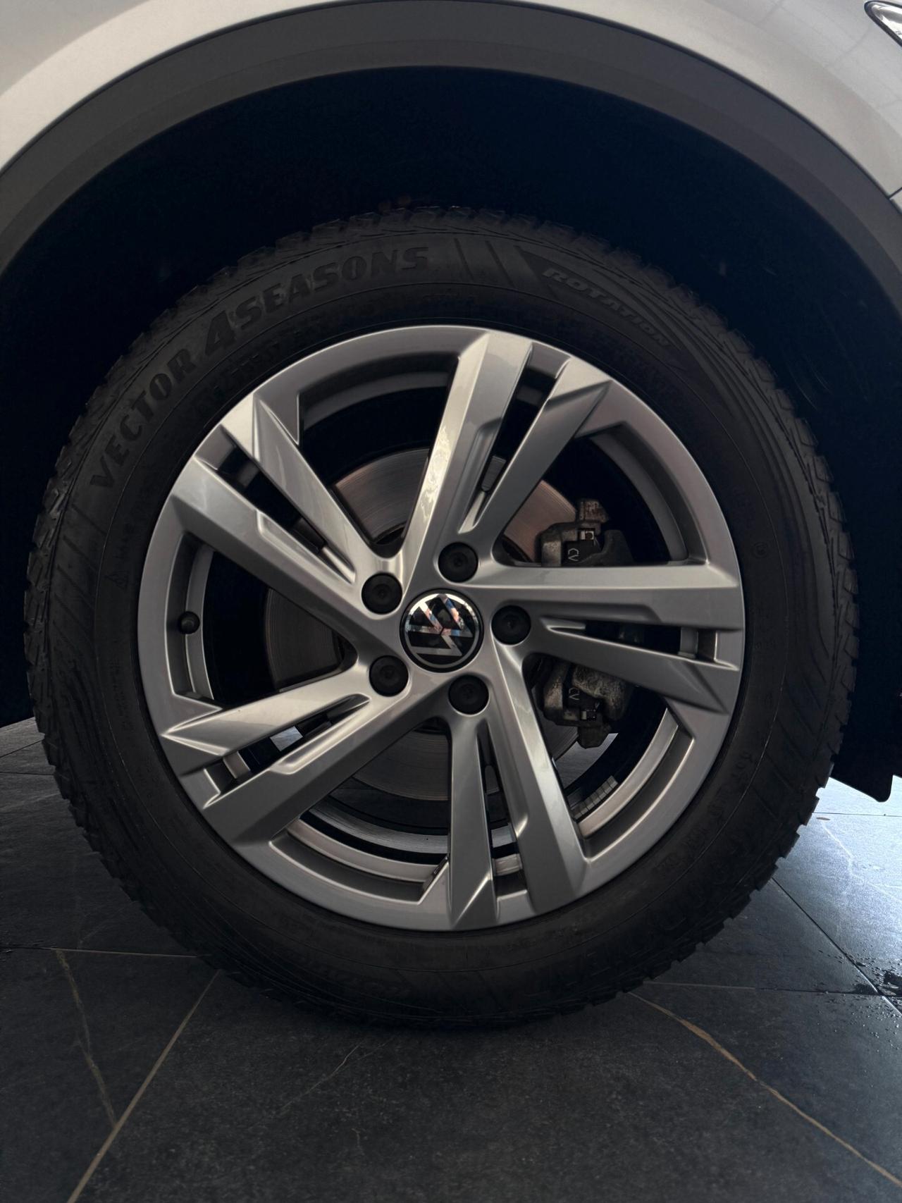 Volkswagen T-Roc 2.0 TDI SCR 150 CV DSG R-Line