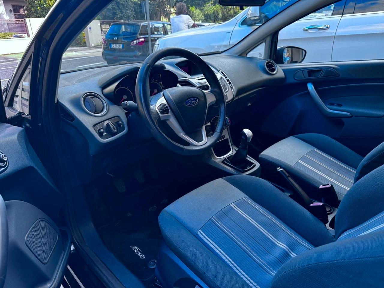 FORD FIESTA 1.4 TDCi 68cv 3p TITANIUM NEOPATENTATI