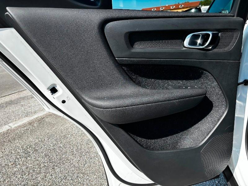 VOLVO XC40 (2017-->) XC40 D3 Geartronic R-design