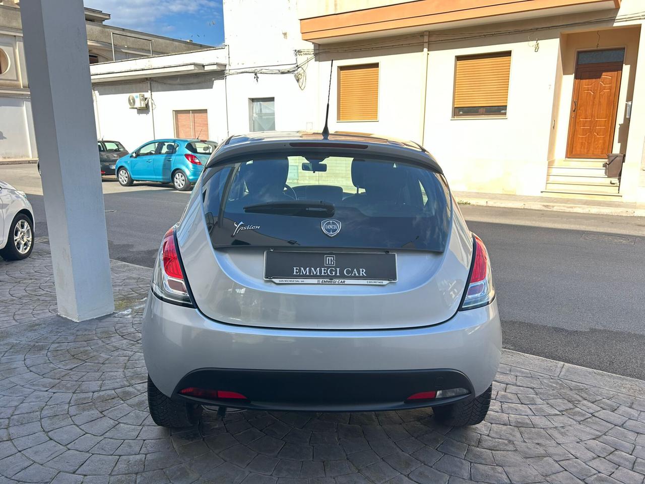 Lancia Ypsilon 1.2 51 Kw 5P - 2011