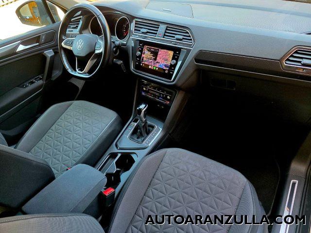 VOLKSWAGEN Tiguan 2.0 Life TDI 150CV SCR DSG - Fari a Led