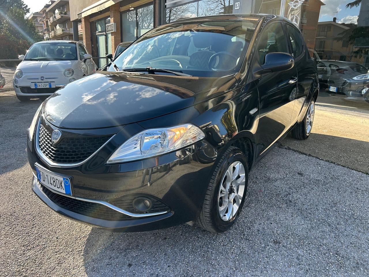 Lancia Ypsilon Benzina / Metano Ecochic Platinum Neopatentati