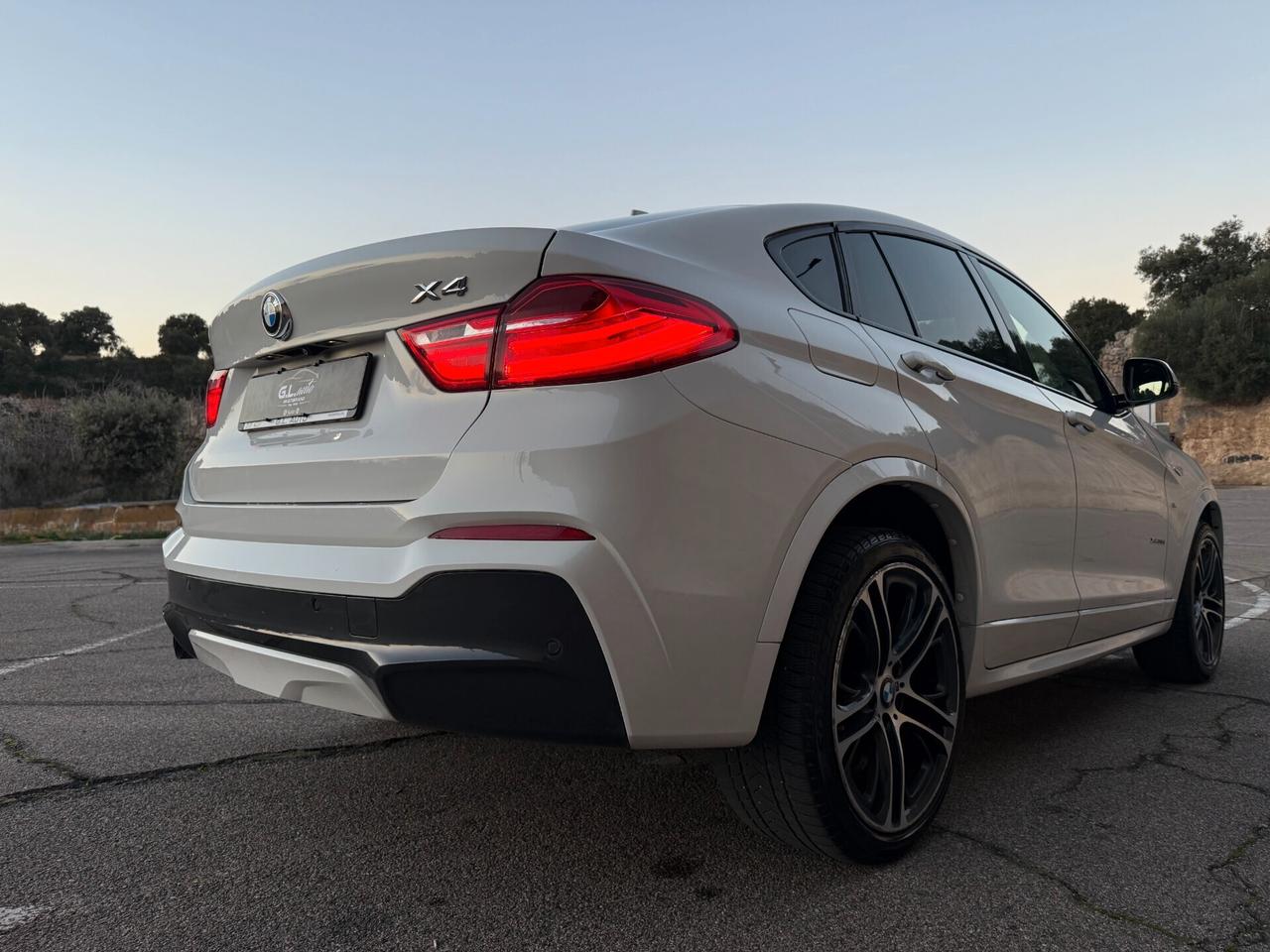 BMW X4 M-SPORT/2.0 X-Drive 190CV/CERCHI 20"/PELLE/LED