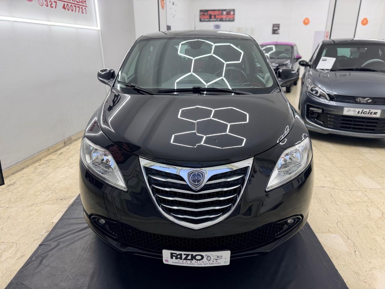 Lancia Ypsilon 1.2 69Cv