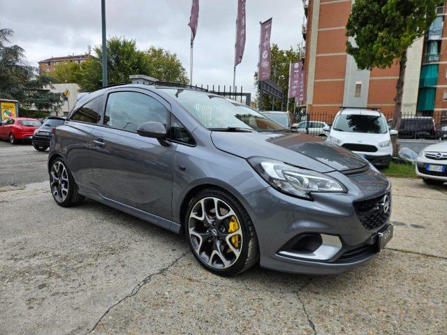 OPEL Corsa 1.6 Turbo Coupé OPC