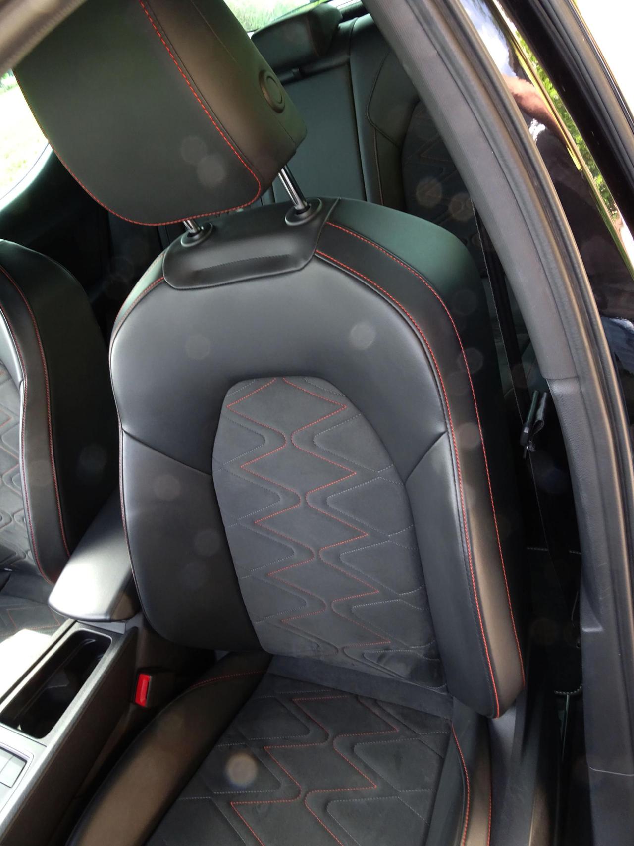 SEAT Leon 1.4 e-HYBRID 204 CV DSG FR PLUG IN *UNIPRO*