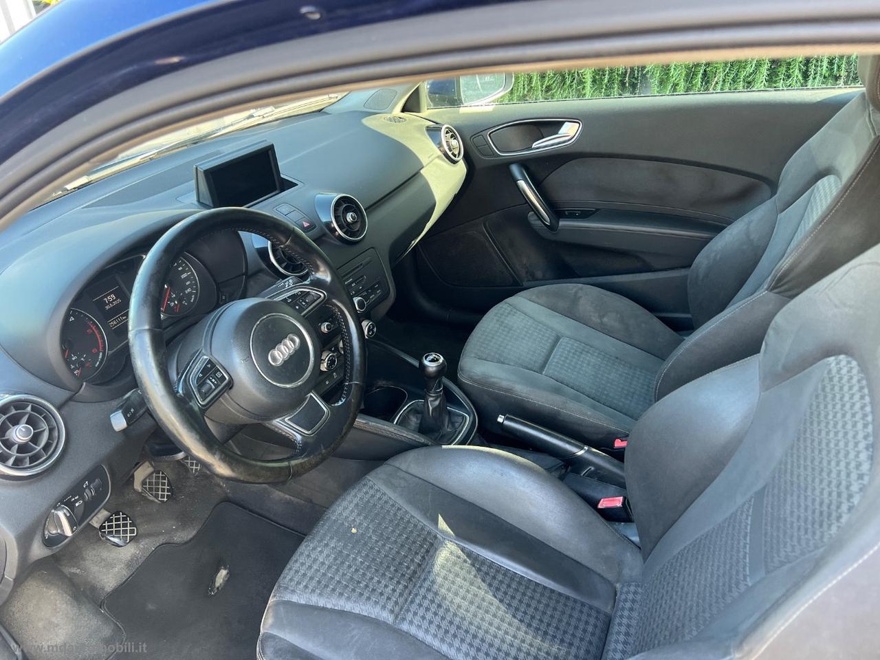 AUDI A1 1.6 TDI 105 CV Ambition CERCHI 17 XENO